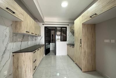 3 Bed Apartment with En Suite in Westlands Area - 2