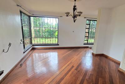 6 Bed House with En Suite in Runda
