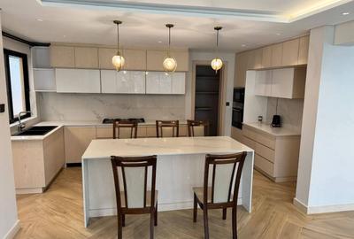 5 Bed Townhouse with En Suite in Lavington - 3