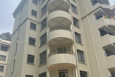 2 Bed Apartment with En Suite in Lavington