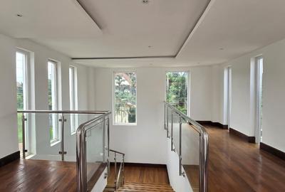 5 Bed House with En Suite in Runda - 4