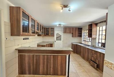 4 Bed House with En Suite in Kitisuru