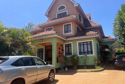 5 Bed Townhouse with En Suite in Kiambu Road