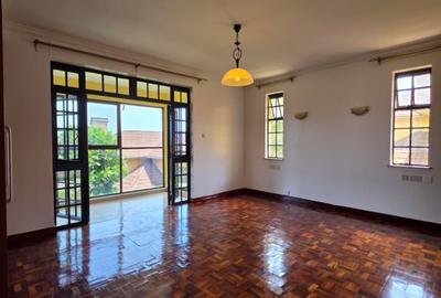 4 Bed Townhouse with En Suite at Loresho - 4