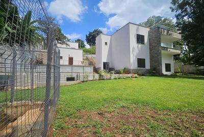5 Bed House with En Suite in Kyuna