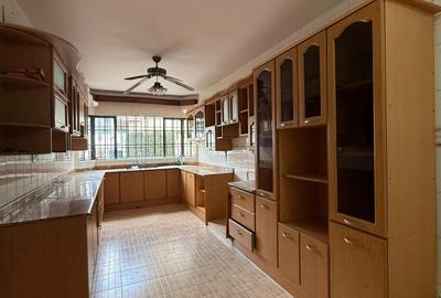 4 Bed Townhouse with En Suite in Kileleshwa - 3