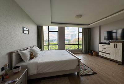 Serviced 2 Bed Apartment with En Suite in Westlands Area