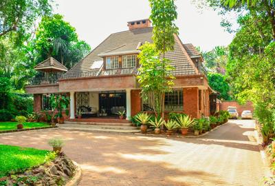 4 Bed House with En Suite in Muthaiga