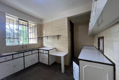 5 Bed Apartment with Staff Quarters at Tabere Rd - 3