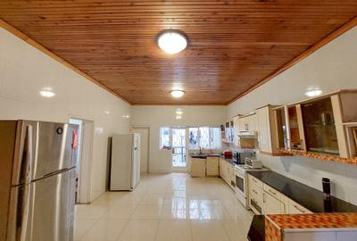 5 Bed House with En Suite in Muthaiga