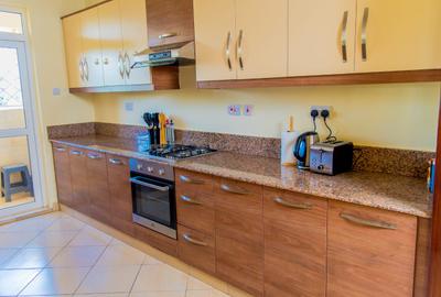 Furnished 2 Bed Apartment with En Suite at Brookside Gardens