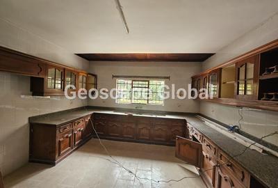 4 Bed Townhouse with En Suite in Spring Valley