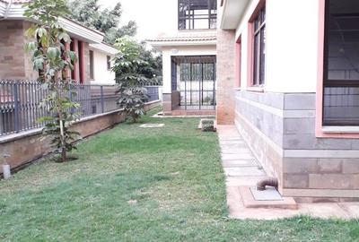 4 Bed House with En Suite in Lavington