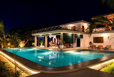 4 Bed House with En Suite at Watamu - 4