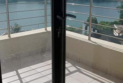 Serviced 3 Bed Apartment with En Suite at Mombasa