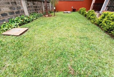 5 Bed House with En Suite in Lavington