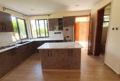 4 Bed House with En Suite in Karen - 3