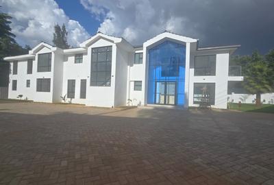 6 Bed House with En Suite in Runda