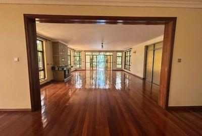 6 Bed House with En Suite in Kitisuru