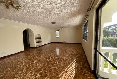 4 Bed Townhouse with En Suite in Lavington - 2