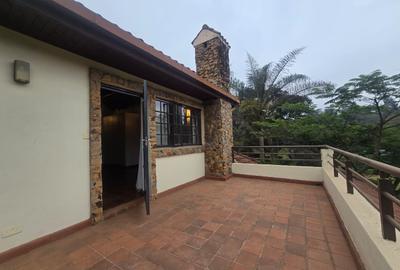 3 Bed House with En Suite in Runda - 3