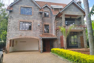 5 Bed Townhouse with En Suite in Lavington