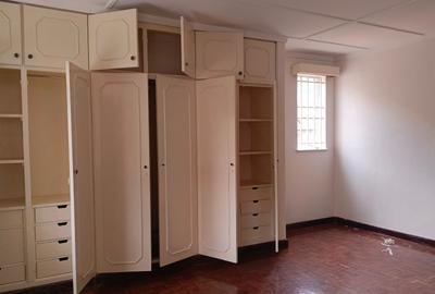 4 Bed Townhouse with En Suite in Kileleshwa - 3