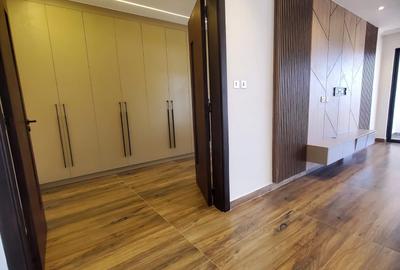 2 Bed Apartment with En Suite in Westlands Area - 3