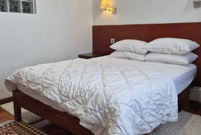 Furnished 1 Bed Apartment with Swimming Pool in Kilimani - 2
