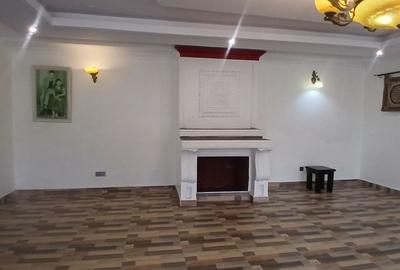 5 Bed House with En Suite in Runda - 4