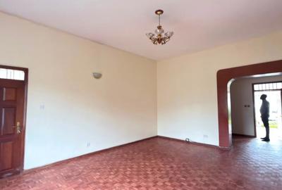 4 Bed Townhouse with En Suite in Lavington - 2