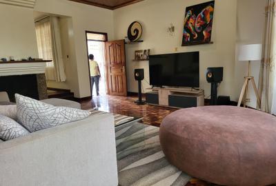5 Bed House with En Suite in Runda - 4
