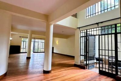 5 Bed Townhouse with En Suite at Lavington Green - 3
