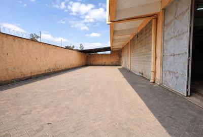 6,000 ft² Warehouse in Ruaraka