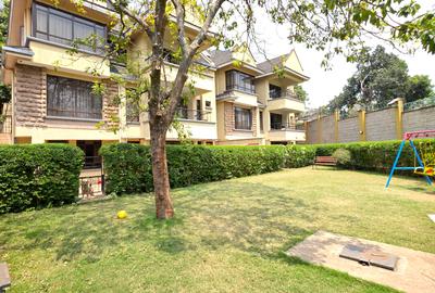 5 Bed Townhouse with En Suite at Lavington Green - 4