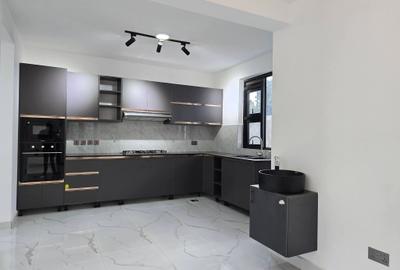 5 Bed House with En Suite at Mugutha - 3