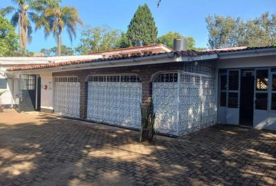 Commercial Property with Service Charge Included in Lavington