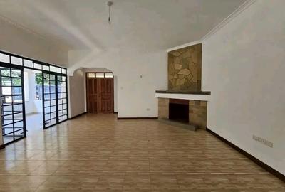 3 Bed Townhouse with En Suite in Karen - 2