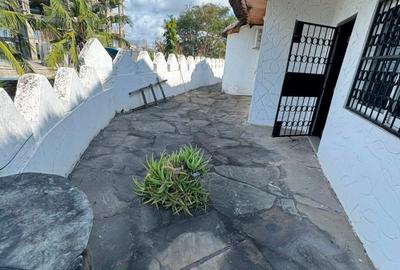 Serviced 4 Bed Apartment with En Suite at Nyali Shell - 2