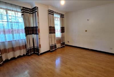 4 Bed Villa with En Suite in Lavington - 4