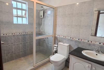 3 Bed Apartment with En Suite at Brookside Drive - 2