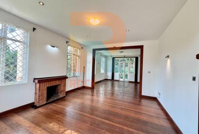 5 Bed Townhouse with En Suite in Rosslyn - 3