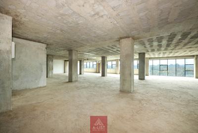 2,000 ft² Office with Service Charge Included at Riverside Drive - 3