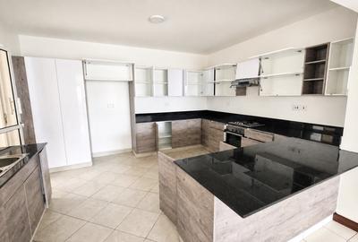 2 Bed Apartment with En Suite in Brookside