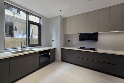 5 Bed House with Staff Quarters in Lavington