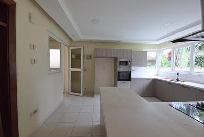4 Bed Townhouse with En Suite in Runda