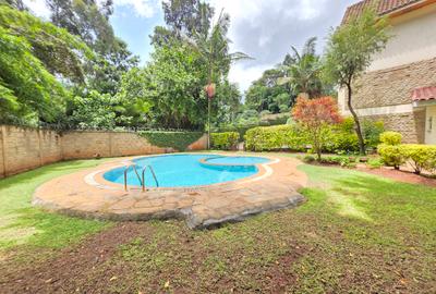 4 Bed Townhouse with En Suite at Riverside Drive. - 2