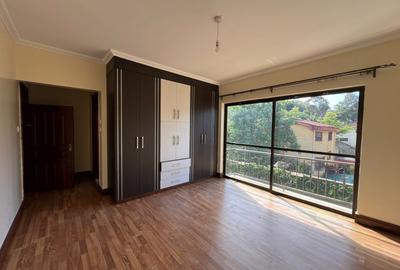 5 Bed Townhouse with En Suite in Westlands Area - 4