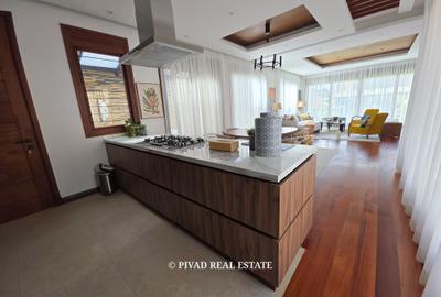 4 Bed House with Garden in Runda - 3