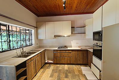 5 Bed House with En Suite in Thigiri - 2